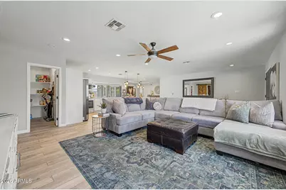 2802 E Mission Lane, Phoenix, AZ 85028 - Photo 10