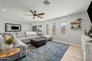 2802 E Mission Ln, Phoenix, AZ 85028 - Photo 8