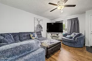 10120 N 96th Dr, Peoria, AZ 85345 - Photo 4