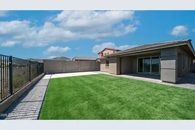 13303 W Eagle Feather Road, Peoria, AZ 85383 - Photo 24