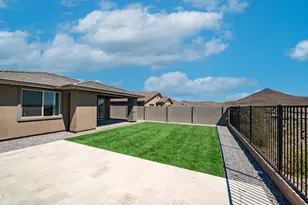 13303 W Eagle Feather Rd, Peoria, AZ 85383 - Photo 26