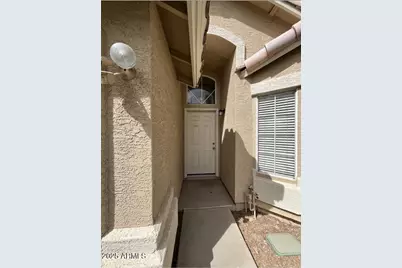 818 W Silver Creek Road, Gilbert, AZ 85233 - Photo 2