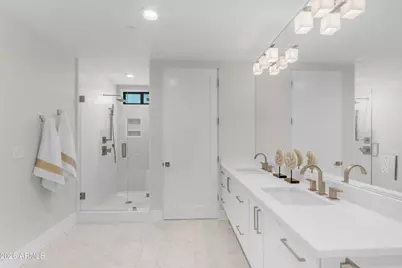 7502 E Main Street #2004, Scottsdale, AZ 85251 - Photo 12