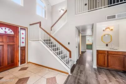 610 N Rosemont Circle, Mesa, AZ 85205 - Photo 2