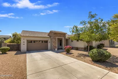2827 E Muirfield Street, Gilbert, AZ 85298 - Photo 2