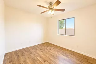 10032 W Devonshire Dr, Arizona City, AZ 85123 - Photo 8