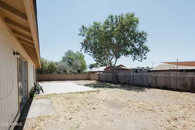 8621 W Columbus Avenue, Phoenix, AZ 85037 - Photo 24
