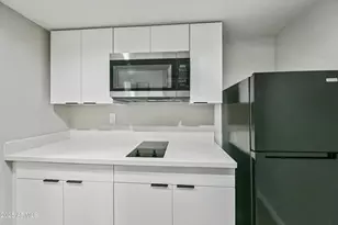 3025 N 32nd St, Phoenix, AZ 85018 - Photo 8
