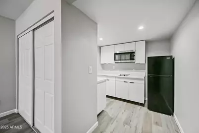 3025 N 32nd Street #Apt 7, Phoenix, AZ 85018 - Photo 6