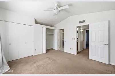 9831 S 48th Way #5, Phoenix, AZ 85044 - Photo 4