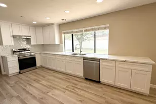 1529 E Edgewater Dr, Tempe, AZ 85283 - Photo 2