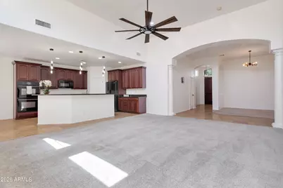 8809 S 10th Drive, Phoenix, AZ 85041 - Photo 8