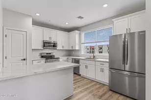2601 E Clarendon Ave, Phoenix, AZ 85016 - Photo 14