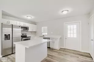 18237 N 34th Dr, Phoenix, AZ 85053 - Photo 6
