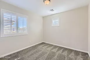 17456 W Mauna Loa Ln, Surprise, AZ 85388 - Photo 10