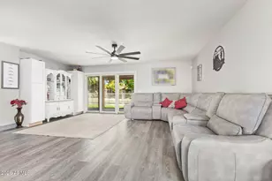1575 S Pennington Dr, Chandler, AZ 85286 - Photo 8