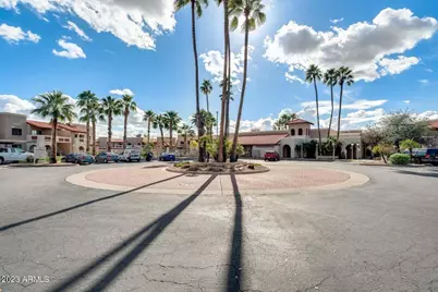 5757 W Eugie Avenue #Unit 2078, Glendale, AZ 85304 - Photo 2