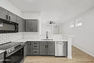 5207 W Paradise Dr, Glendale, AZ 85304 - Photo 4