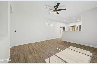 5207 W Paradise Drive, Glendale, AZ 85304 - Photo 10