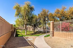 5207 W Paradise Dr, Glendale, AZ 85304 - Photo 42
