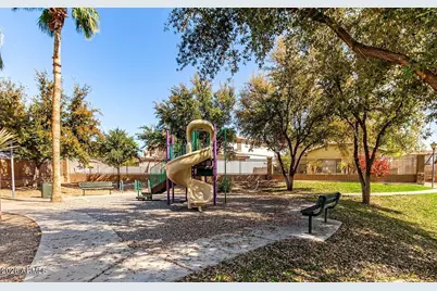 5207 W Paradise Drive, Glendale, AZ 85304 - Photo 46