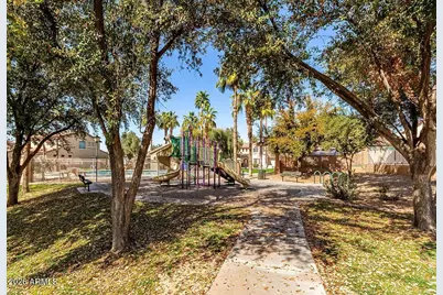 5207 W Paradise Drive, Glendale, AZ 85304 - Photo 38