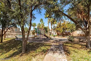 5207 W Paradise Dr, Glendale, AZ 85304 - Photo 38
