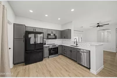 5207 W Paradise Drive, Glendale, AZ 85304 - Photo 2
