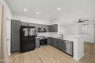 5207 W Paradise Dr, Glendale, AZ 85304 - Photo 2
