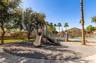 5207 W Paradise Dr, Glendale, AZ 85304 - Photo 32