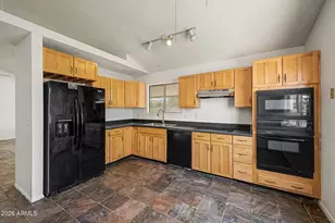 9021 W Hatcher Rd, Peoria, AZ 85345 - Photo 12