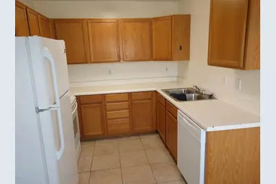 2692 S Yavapai Road #Apt 3, Apache Junction, AZ 85119 - Photo 6