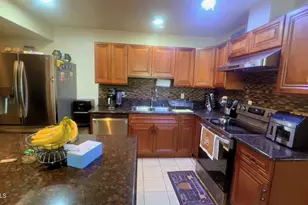 7810 N 37th Ave, Phoenix, AZ 85051 - Photo 16