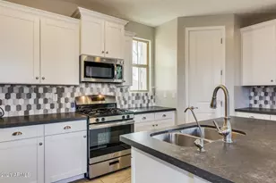 1942 S Sycamore Pl, Chandler, AZ 85286 - Photo 8