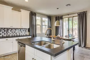 1942 S Sycamore Pl, Chandler, AZ 85286 - Photo 6