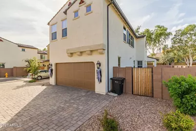 1942 S Sycamore Place, Chandler, AZ 85286 - Photo 2