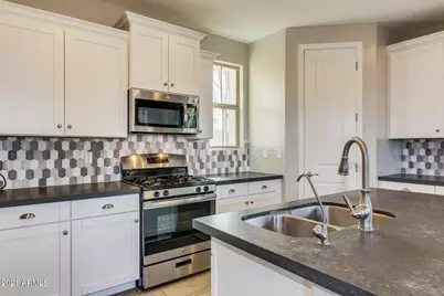 1942 S Sycamore Place, Chandler, AZ 85286 - Photo 8