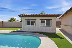2515 S Palm Dr, Tempe, AZ 85282 - Photo 4