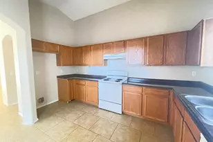 4004 S Summer Ct, Gilbert, AZ 85297 - Photo 8