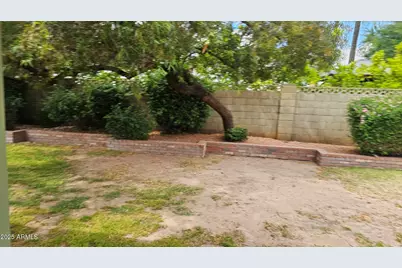 4208 E Montecito Avenue, Phoenix, AZ 85018 - Photo 16