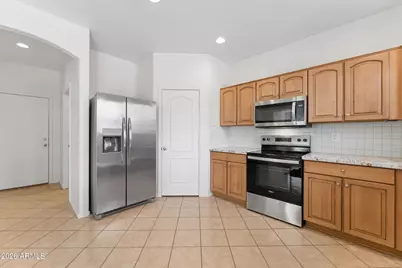 17444 W Washington Street, Goodyear, AZ 85338 - Photo 8