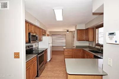 8935 W Windsor Avenue, Phoenix, AZ 85037 - Photo 14