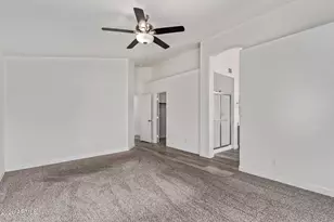 1077 W Laurel Ave, Gilbert, AZ 85233 - Photo 14