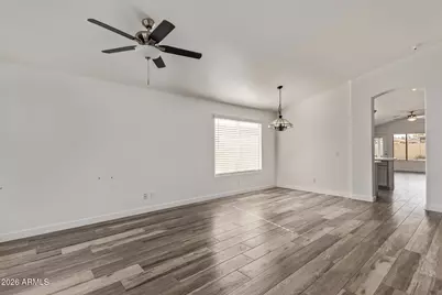 1077 W Laurel Avenue, Gilbert, AZ 85233 - Photo 2