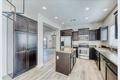 21130 N 36th Place, Phoenix, AZ 85050 - Photo 4