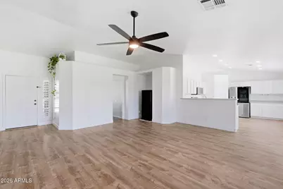 11261 E Renfield Avenue, Mesa, AZ 85212 - Photo 2