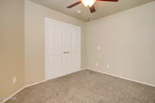 2725 E Mine Creek Rd, Phoenix, AZ 85024 - Photo 22