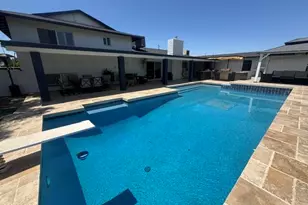 4210 W Country Gables Dr, Phoenix, AZ 85053 - Photo 16