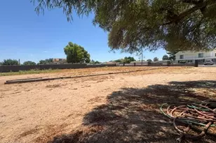 4210 W Country Gables Dr, Phoenix, AZ 85053 - Photo 28