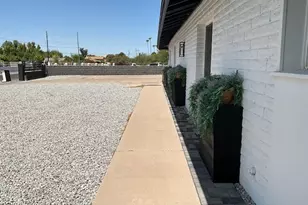 4210 W Country Gables Dr, Phoenix, AZ 85053 - Photo 4